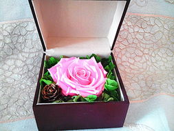 江蘇女生最?lèi)?ài) 生日情人節(jié)創(chuàng)意禮物指南——永不凋謝的玫瑰與永生花的浪漫選擇